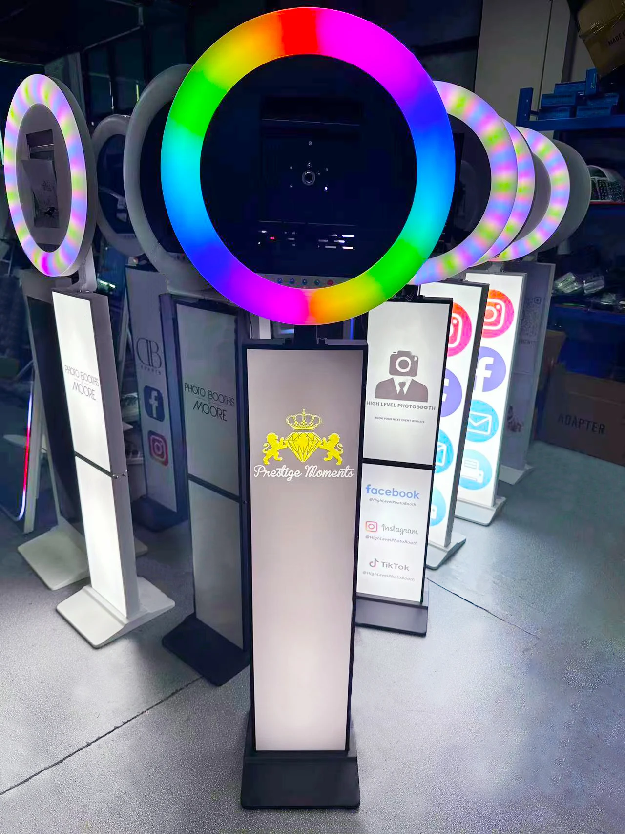 Retro Black Ipad Booth Shell Ringlight With Printer For Wedding Events