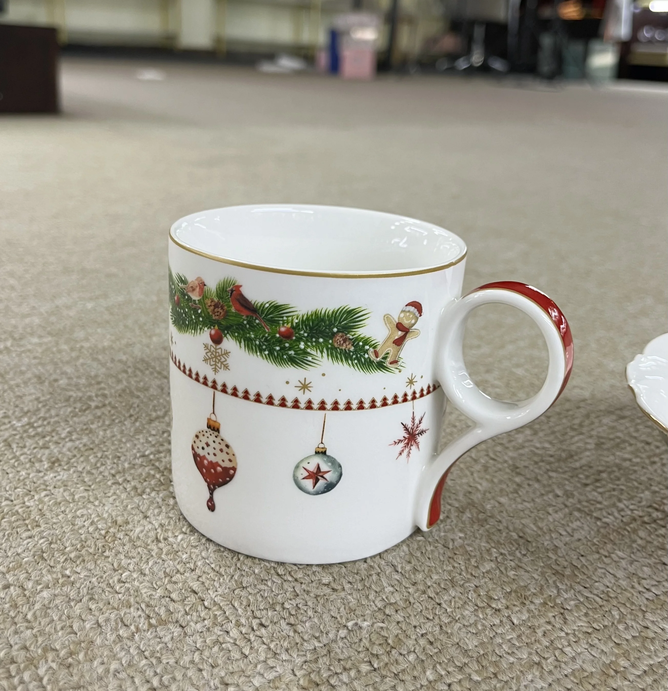 Festive celebrating christmas series garlands design No.9 shape handle mug details