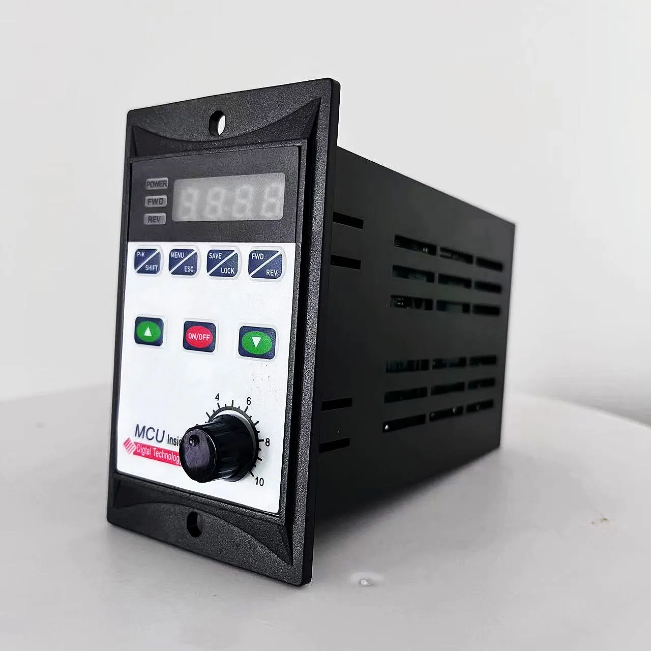 Inverter Vfd 1.5kw 220V - Convertitore Frequenza Trifase Universale VFD Per Motori Trifase