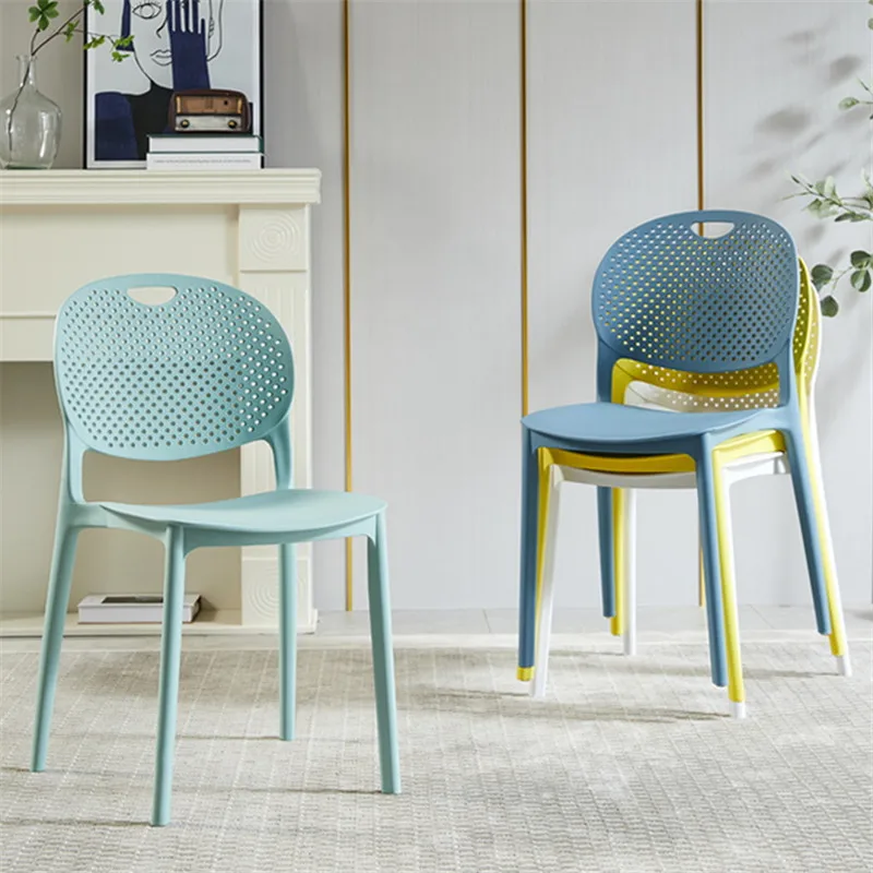 Free Sample Factory Wholesale Garden PP Plastic Popular Stackable Dining Chair for Restaurant