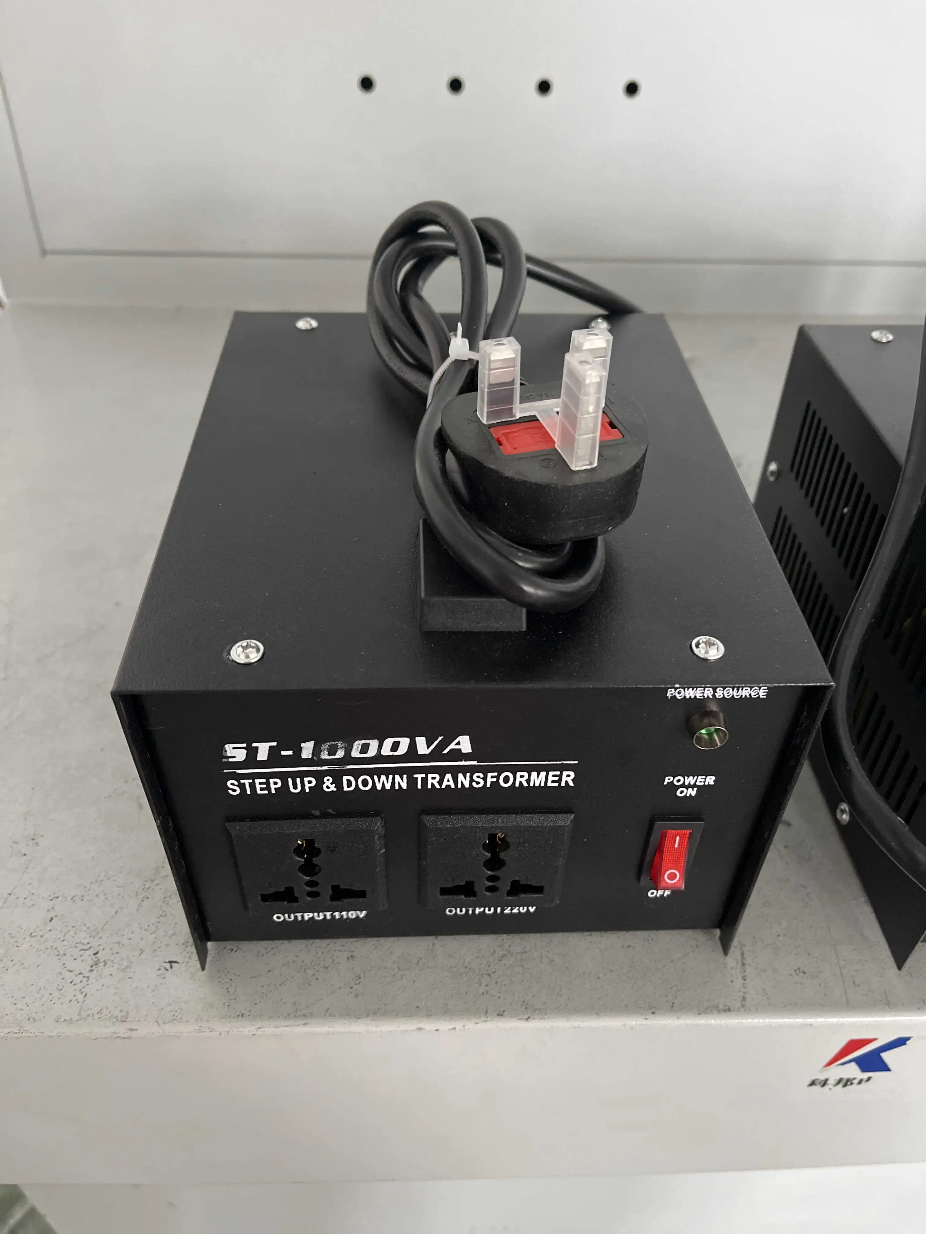 1kVA 1000W 110V-220V 昇降圧トランス 220V-110V 電圧変換器| Alibaba.com