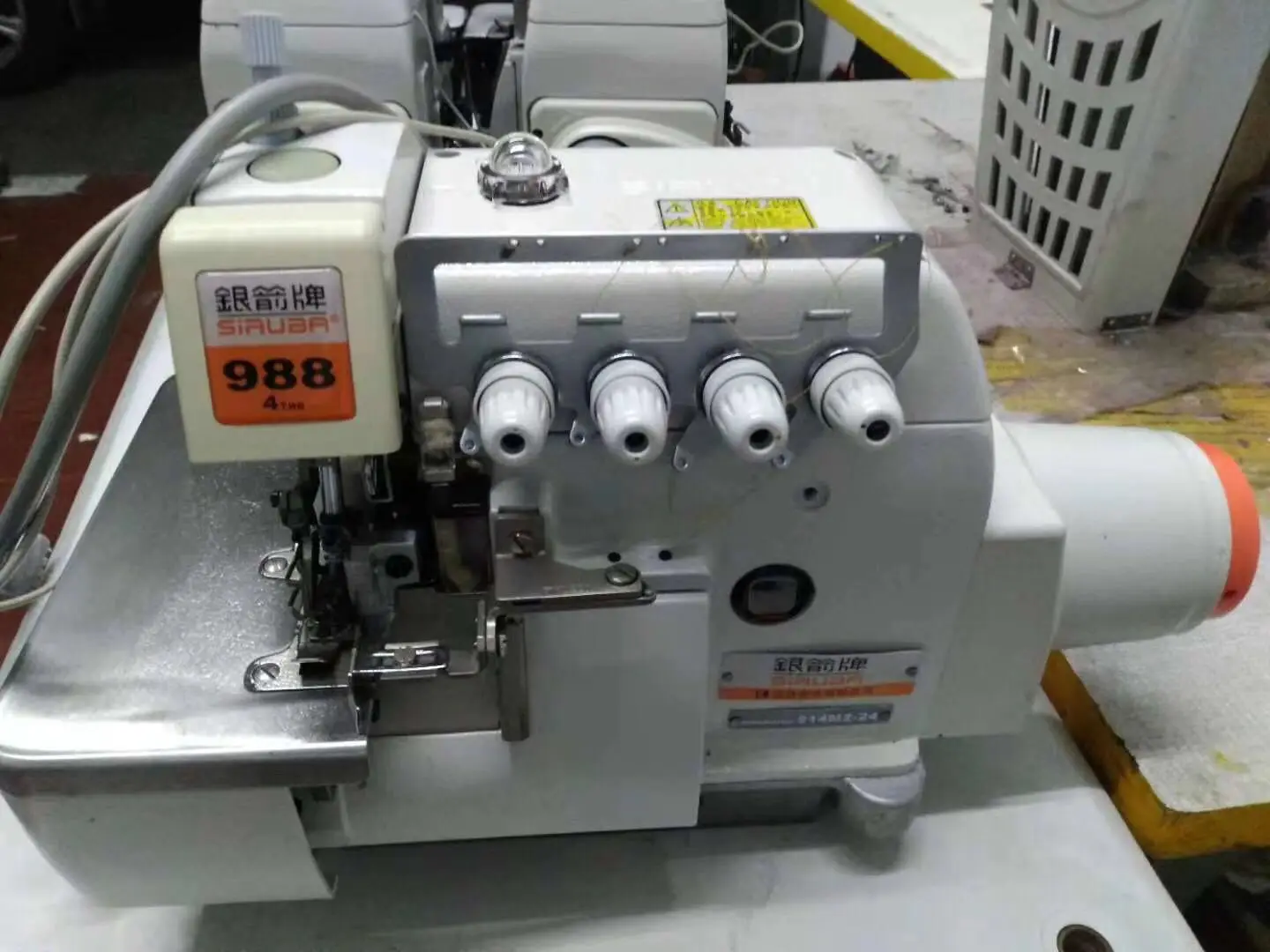 Original Siruba 988 Overlock Machine Four Thread Five Thread Lockstitch Machine SecondHand High Quality Spot Price