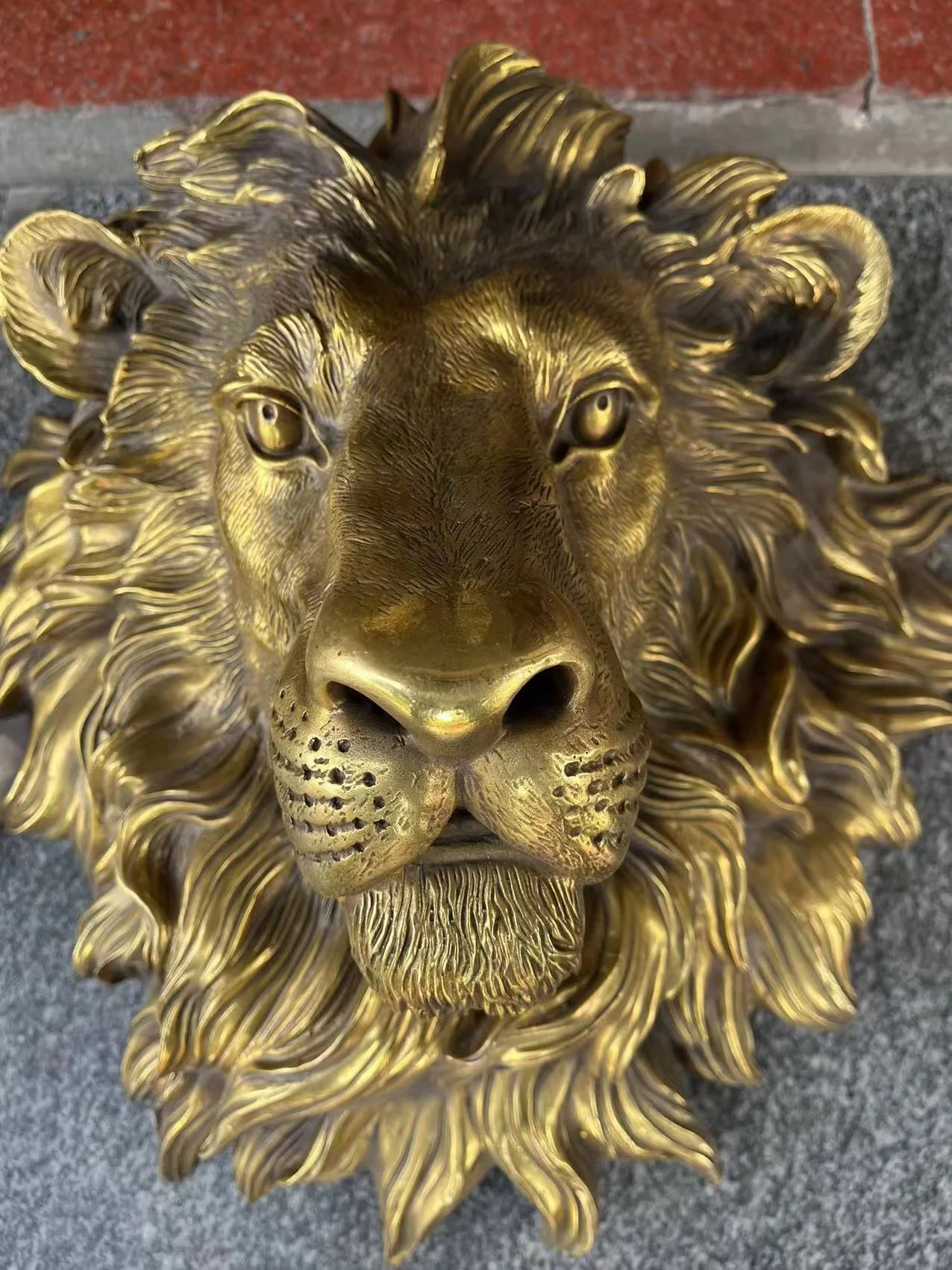 金属製ライオン彫刻 アンティーク風 ライオン像彫刻等身大アンティークブロンズ座る中国工場