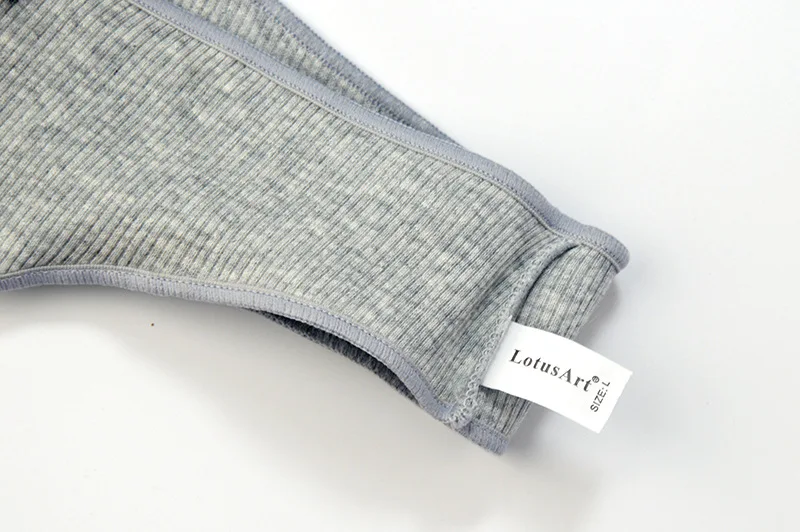 真丝褶边高腰比基尼学校女生文胸透明女内裤少女性感内裤图片 Buy 性感内裤 短裤图片 性感少女在短裤 内裤内裤 短裤女性感 透明内裤女式 透明 性感文胸灯笼裤 内裤和胸罩 内裤比基尼 高腰黑色短裤 红色丝绸短裤 褶边灯笼裤 学校女孩短裤