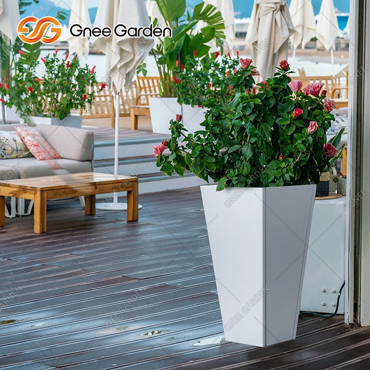 square pot plants Archway Square Planter – Modern Design 10
