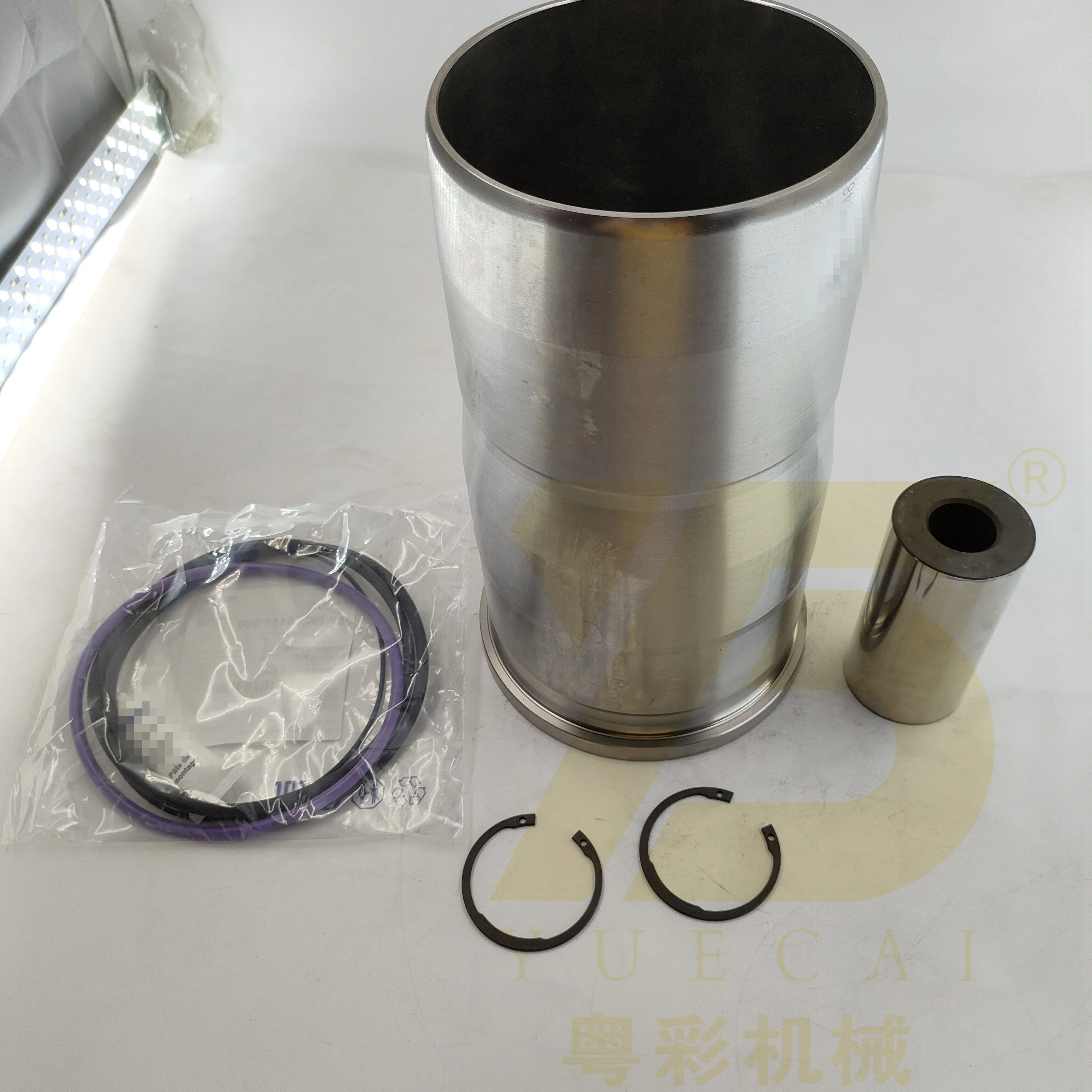 YUE CAI for 0380890 VOE0380890 Diesel Engine 21209650 D13D Cylinder Liner Kit for E3224 EC480 EC380