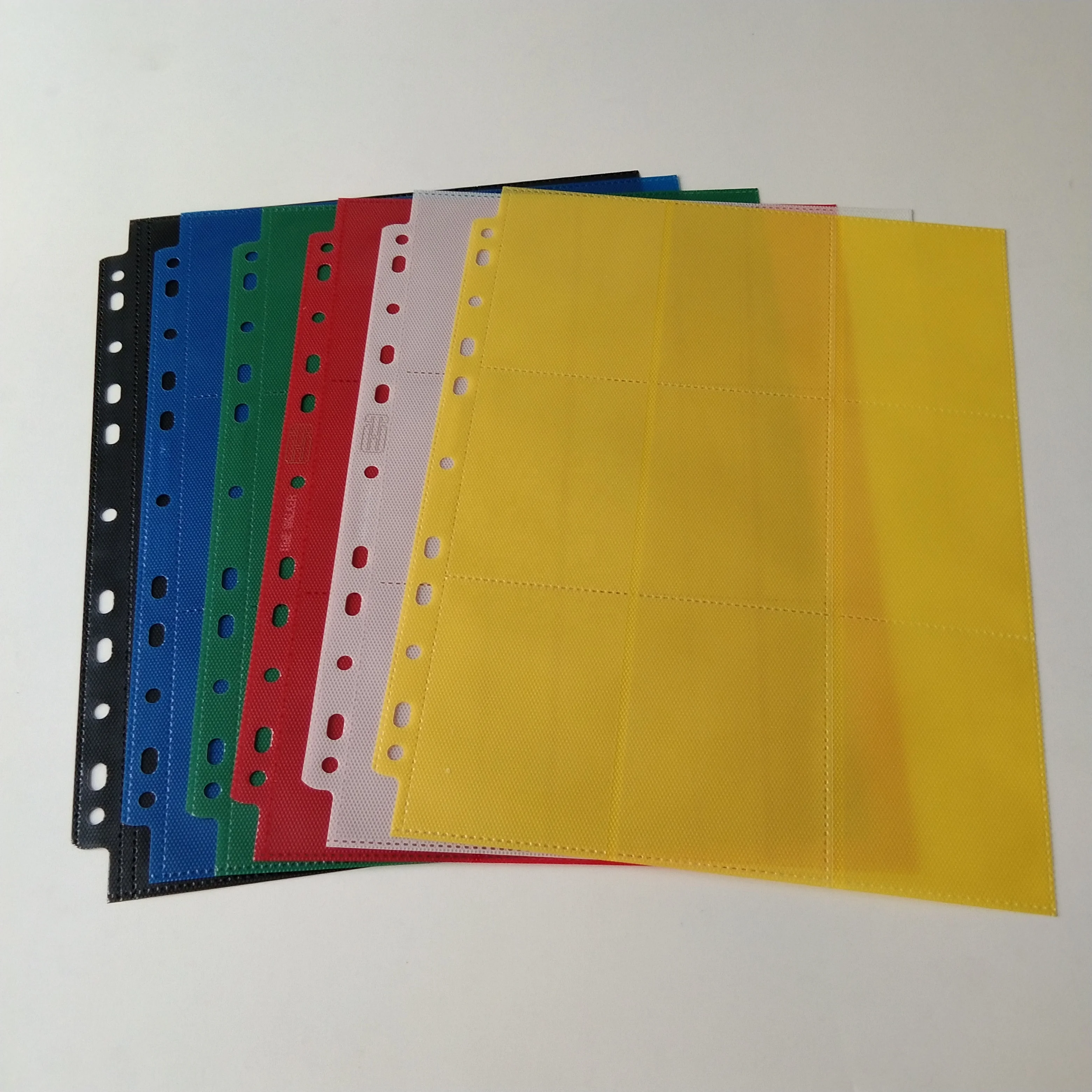 Коллектор карт для альбомов с 18 карманами для MTG/YGO/Спортивных Карт с белым нетканым вкладышем