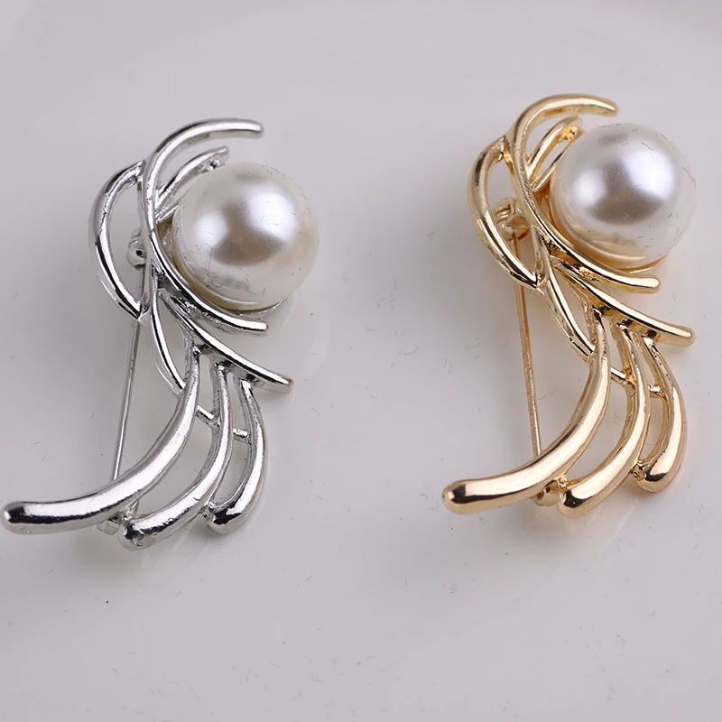 hot fashionable spring and autumn wild pearl corsage scarf pin