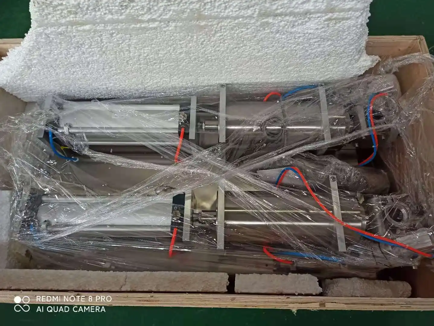 Машина для наполнения бутылок полуавтоматическая горизонтальная пневматическая поршневая ручная машина спиртовым шампунем