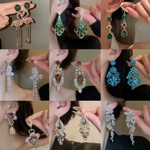 Retro High-end Diamond Flower Earrings European and American Exaggerated Temperament Earrings Light Luxury Earrings Wholesale