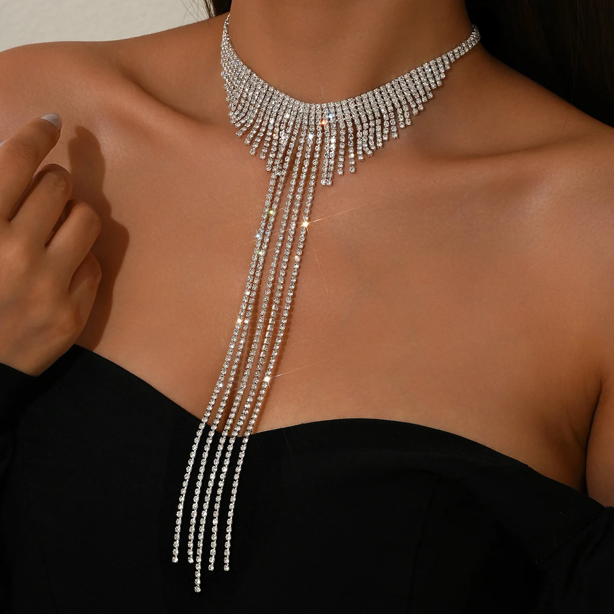 Elegant Women's Long Chain Necklace for Any Occasion