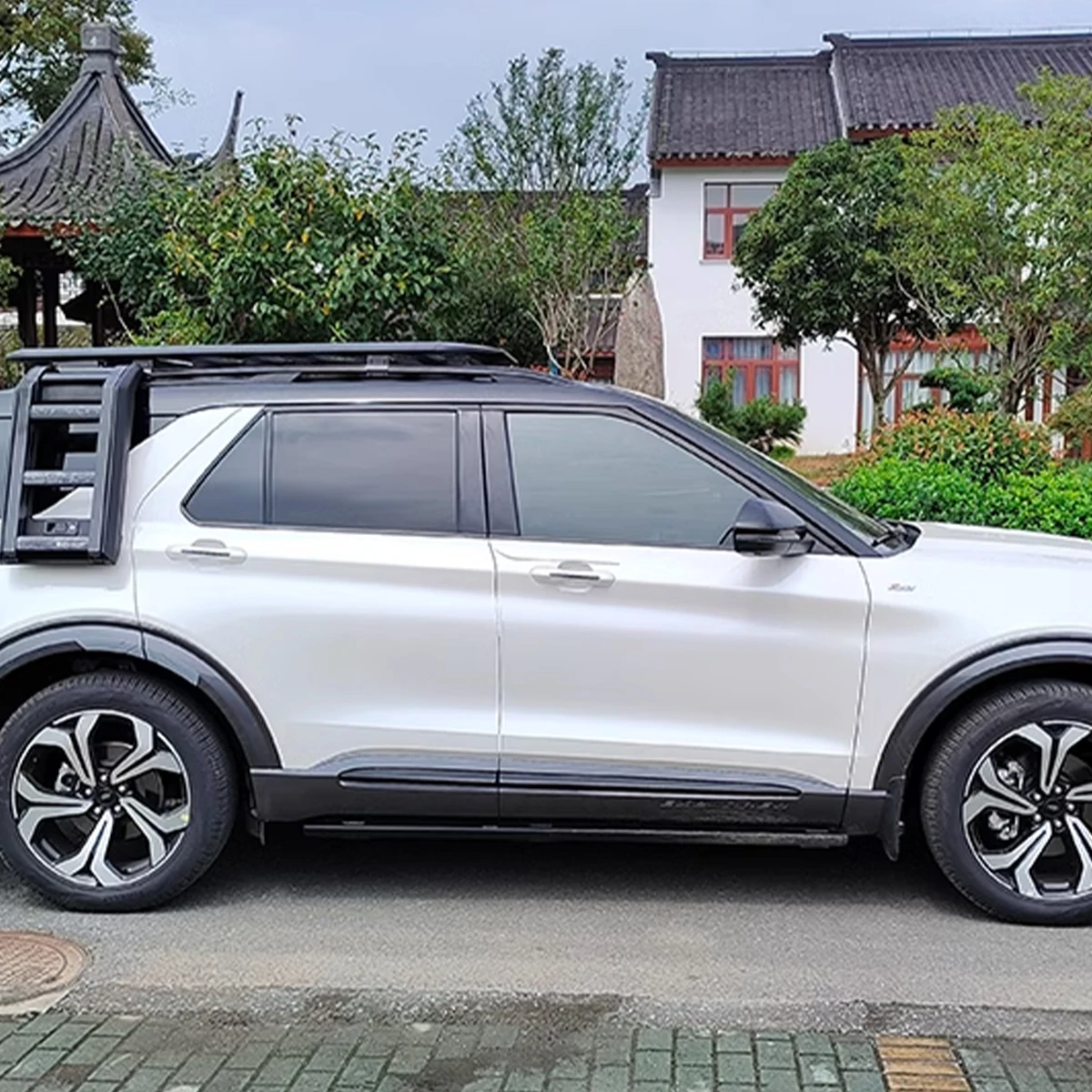 Ford Explorer Roof Platform Durable Easy Installation