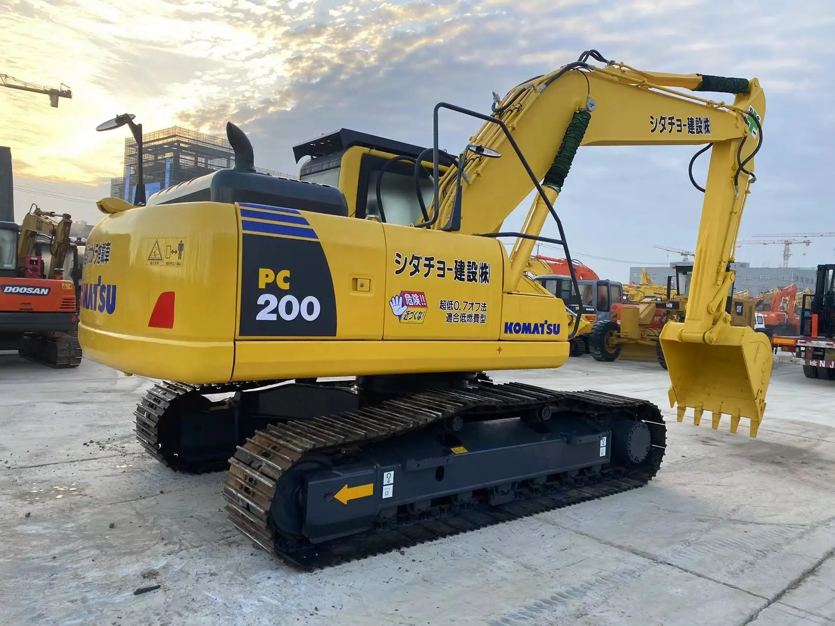 Japanese Used Komatsu Pc200 20 Tons Pc200 Original Komatsu Used ...