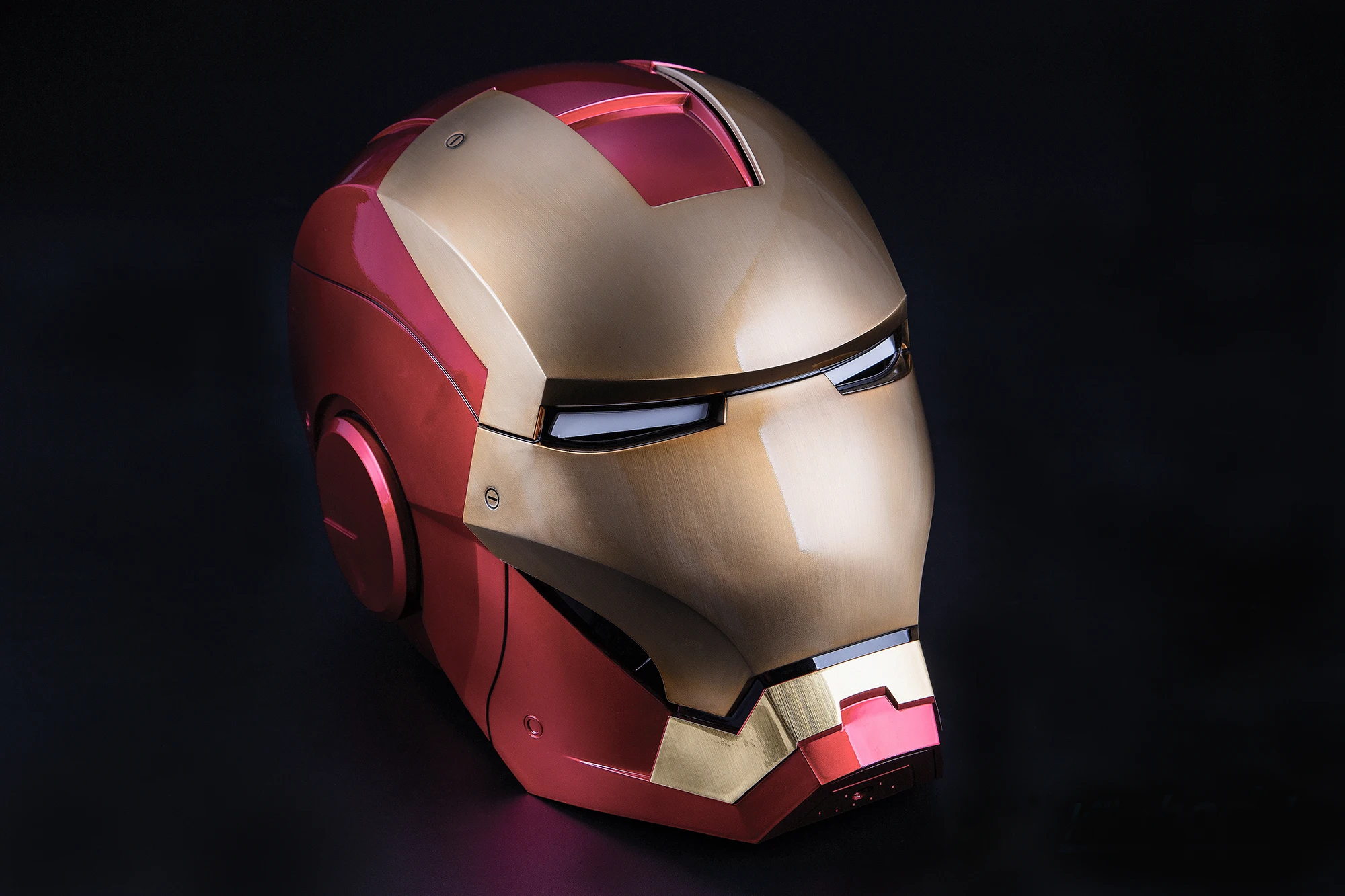 Шлем железного человека. Шлем Тони Старка. Iron man Mark 1 Helmet. Шлем Марк 7. Шлем железного человека с Джарвисом.