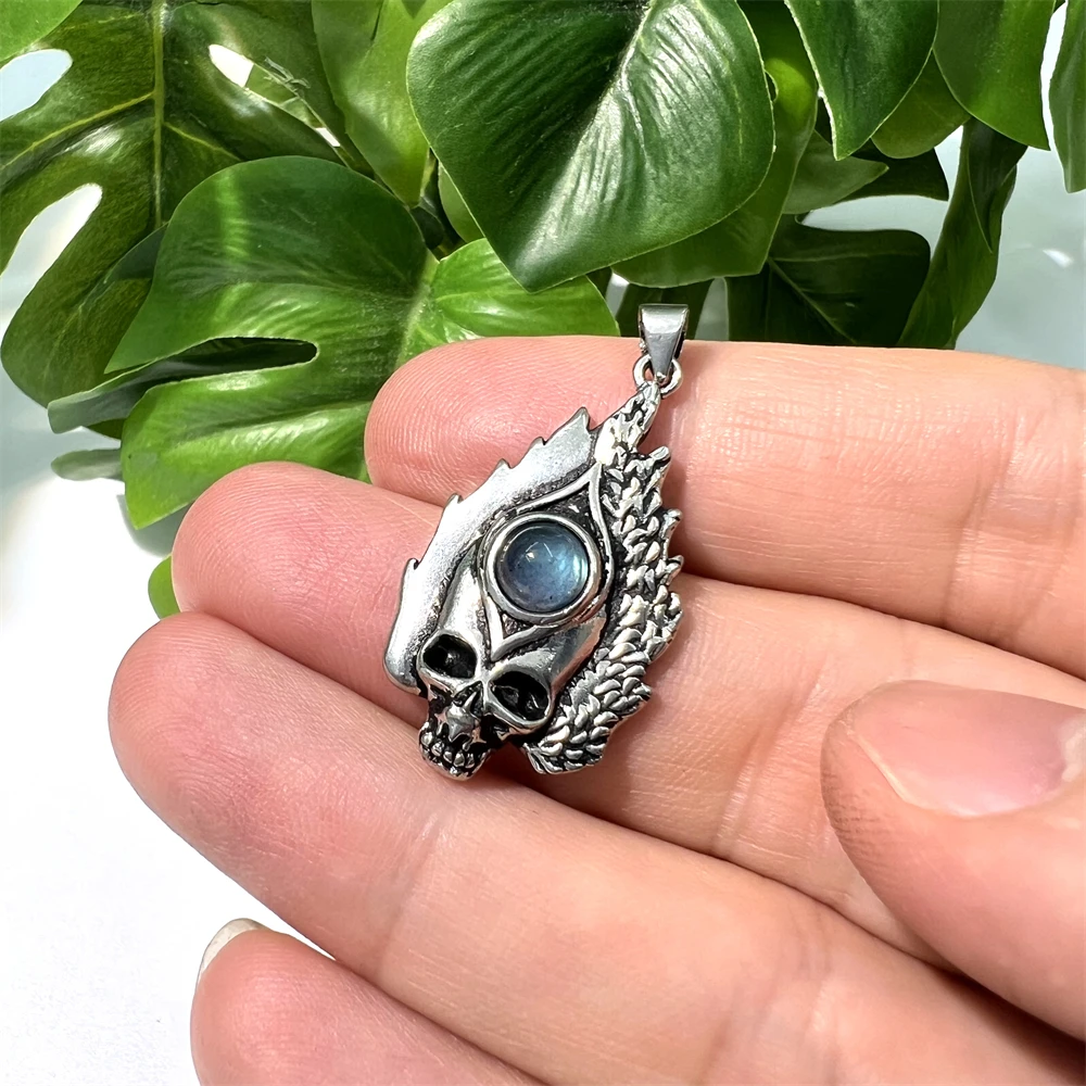 Wholesale Price Vintage Punk Men Necklace Fire Skull Head Pendant Blue  Moonstone Skull Pendants for Women Fashion Jewelry Making