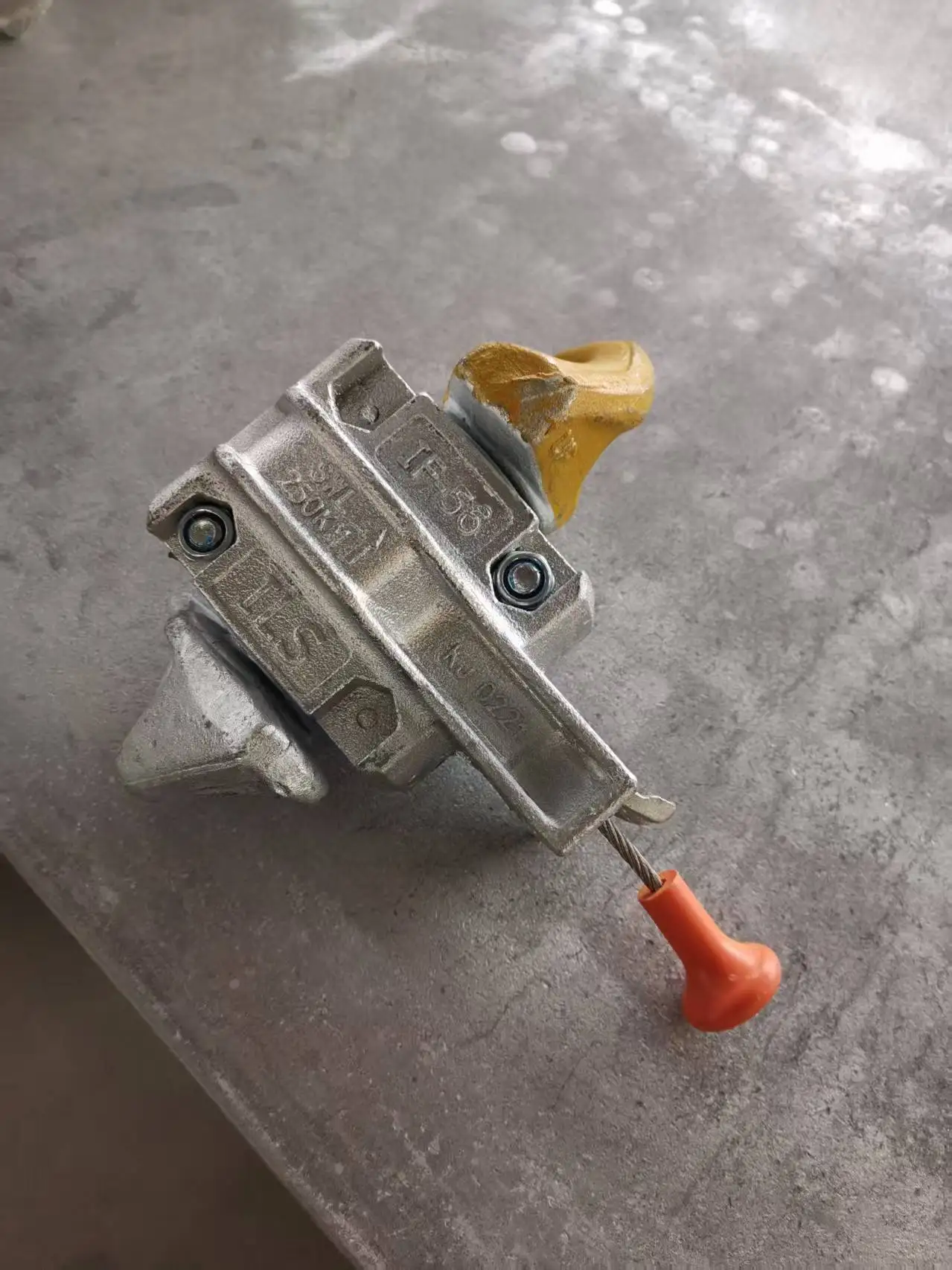 Manual Intermediate Stacking Twistlock Shipping Container Twist Lock