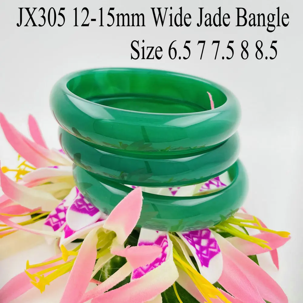 Jade bangle Size: purchases 65cm/2.6