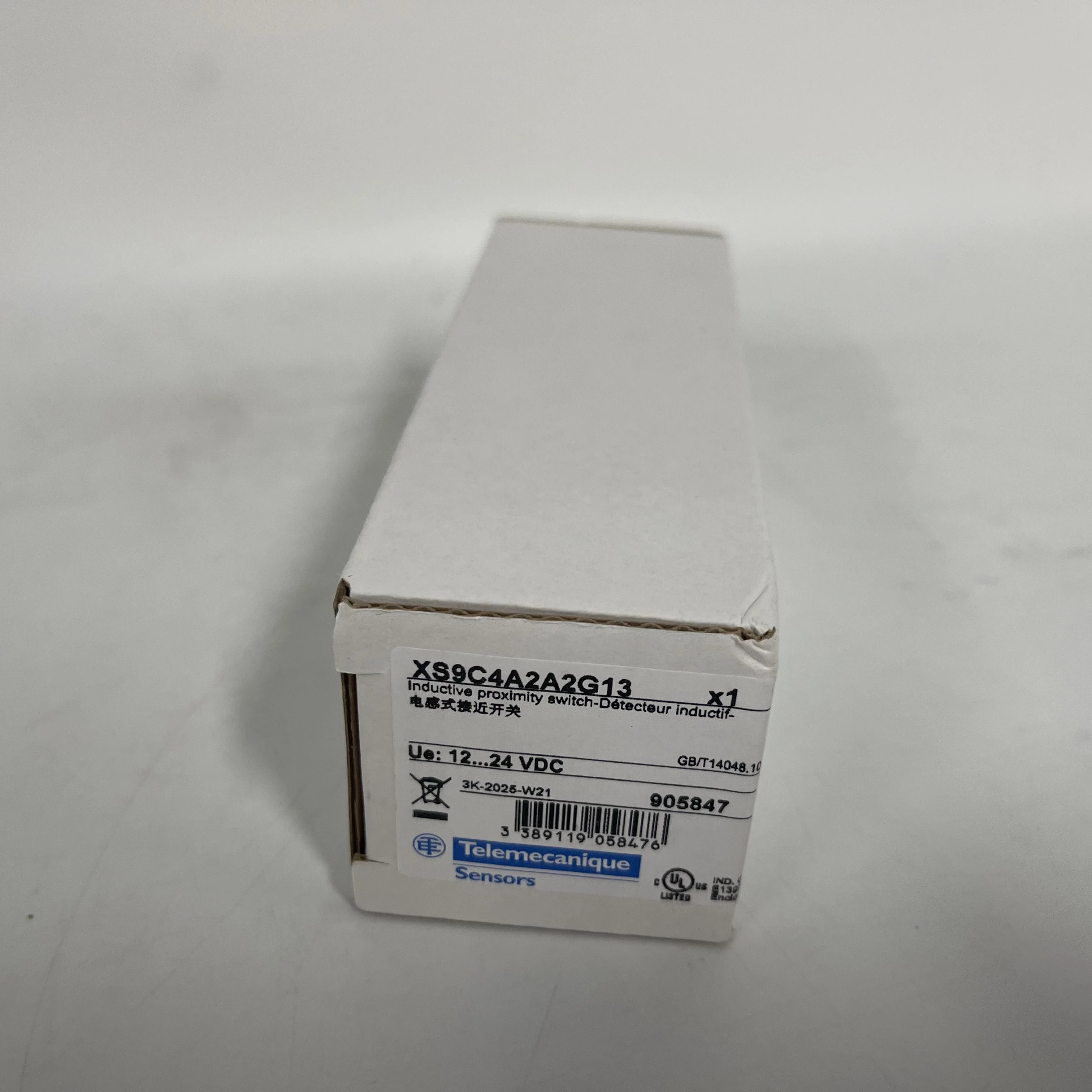 Telemecanique (Schneider) Inductive Proximity Switch XS9C4A2A2G13 Telemecanique (Schneider) Inductive Proximity Switch XS9C4A2A2G13