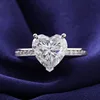 Bague en or 18 carats avec diamant moissanite