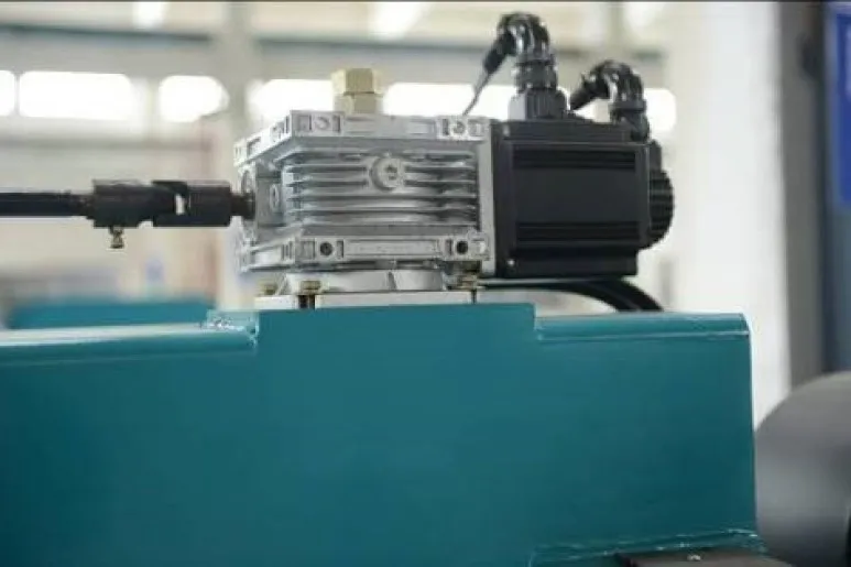 Technical Engineering Wood Flooring Making Machine Horizontal Band Saw for Veneer