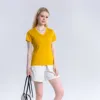 Cuello en V Amarillo