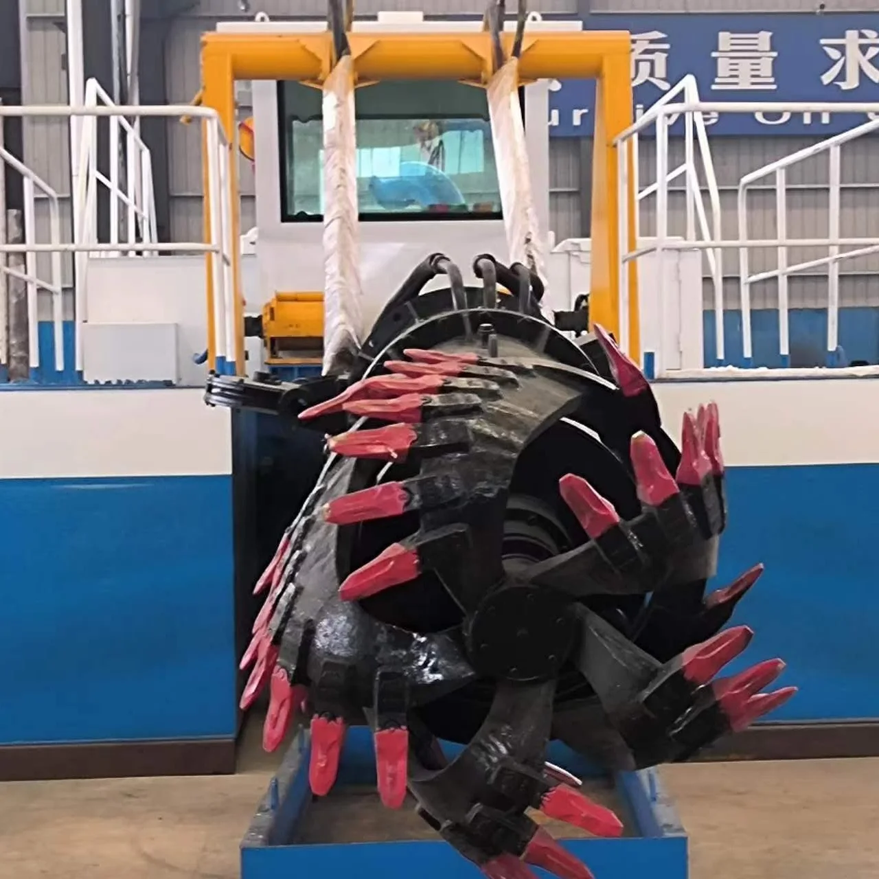 28 Inch Customizable Cutter Suction Dredger With High Performance