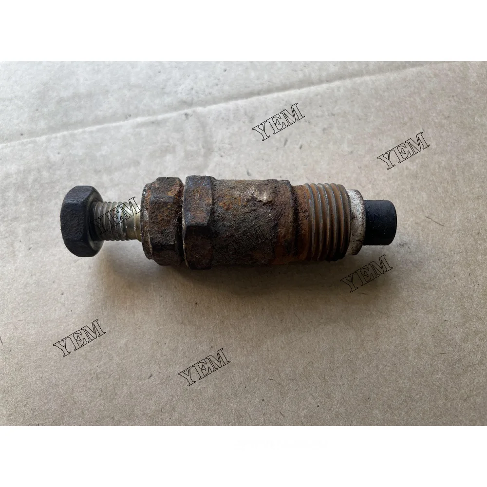 V1502 Used Fuel Injector for Kubota Excavator Engine Replaces Heavy Equipment Engine Parts