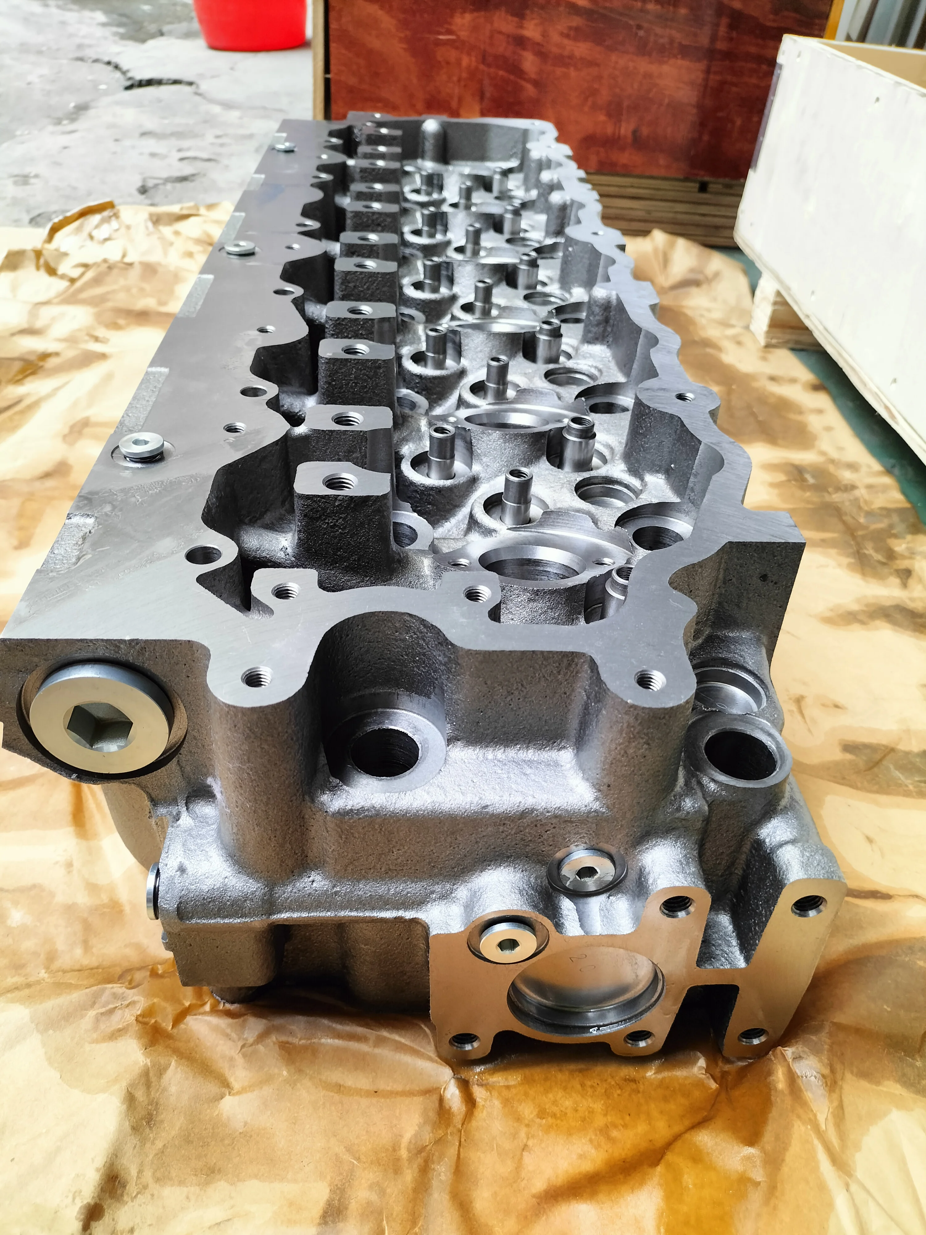 荣荣 Cylinder Head - New | Caterpillar C7 / C9 / 3126E Engine