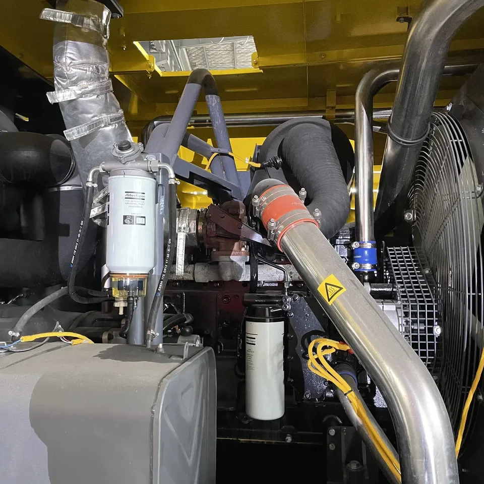 Atlas Copco Famous Brand air Compressor V900 with Dynamic air Volume Adjustment Function