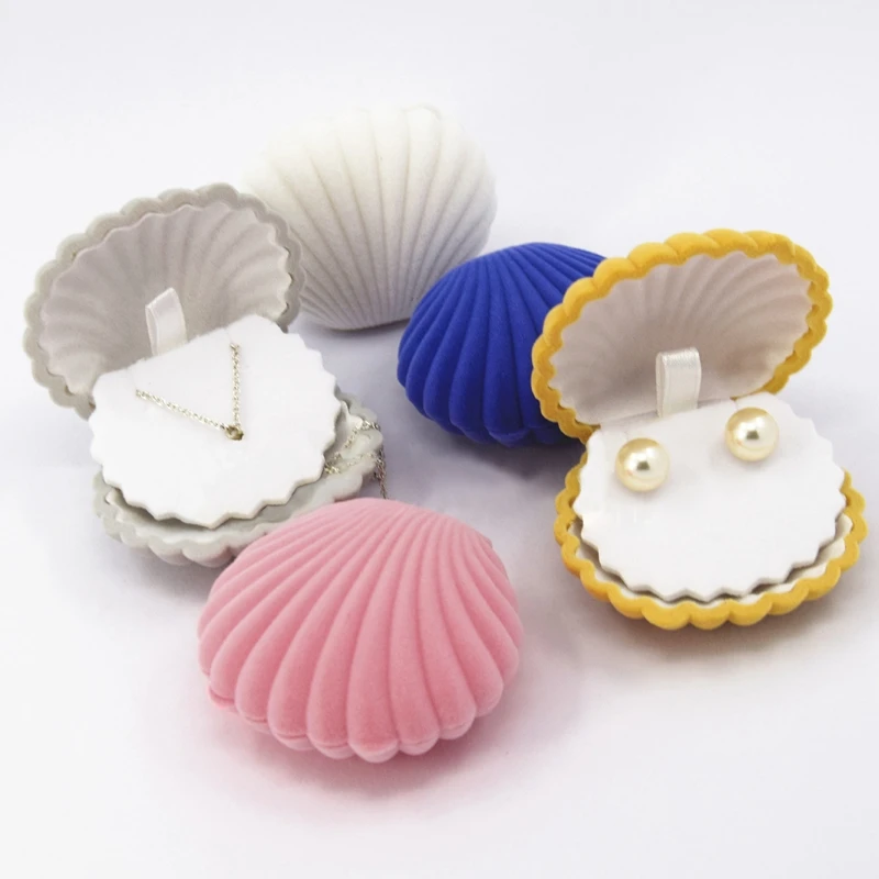 1 Piece Lovely Clamshell Gift Box Holder Jewelry Box Case Velvet Wedding Ring Box for Earrings Necklace Display & Packaging