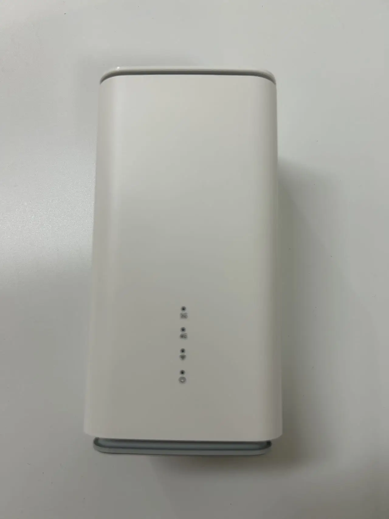 OPPO 5G CPE T1a無線ルーター｜5G対応、SIMカードスロット付き
