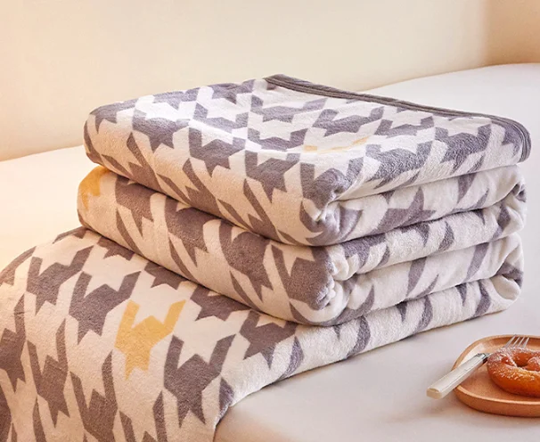 Double Side Animal Printing Skin-friendly Super Soft Micro Fleece Velvet Flannel Blanket for Home Office and Outing factory