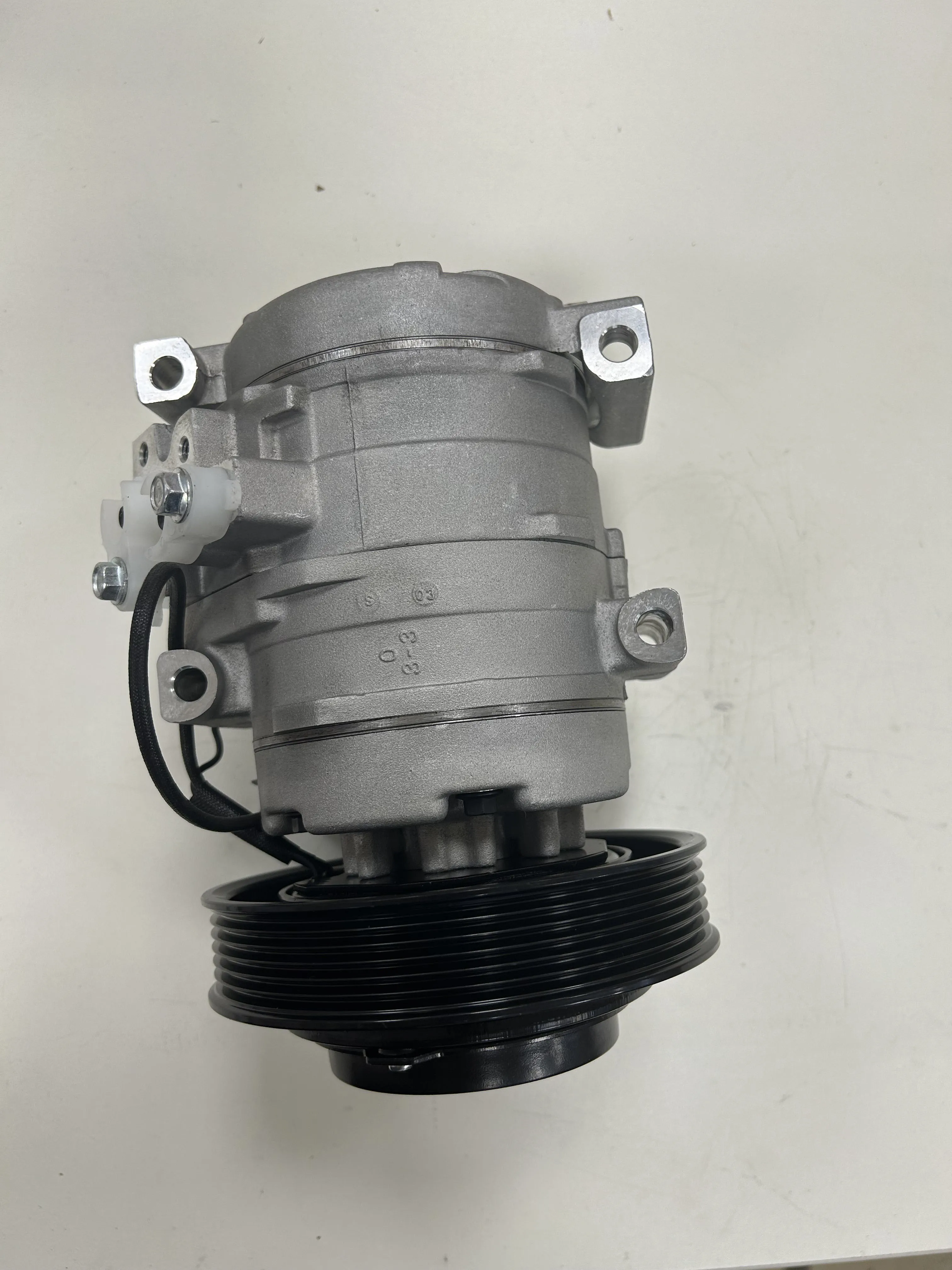 10S15L 12V Car Air Auto AC Conditioner Compressor 10S15L 8832002120 88320-02120 supplier