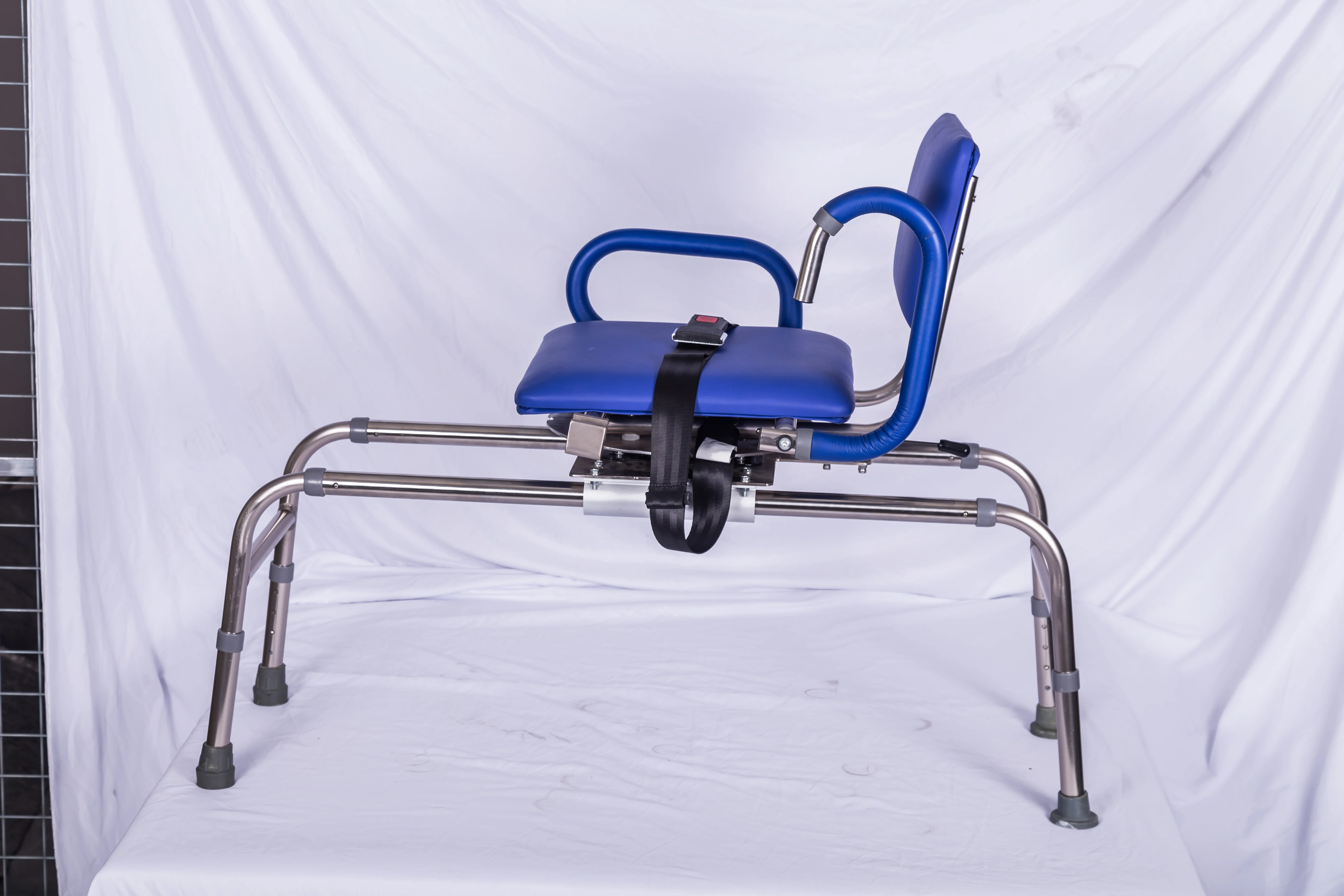 New Aluminum Comfortable Swivel Shower Chair Seat With Back Armrest Suitable For Elderly And Disabled details