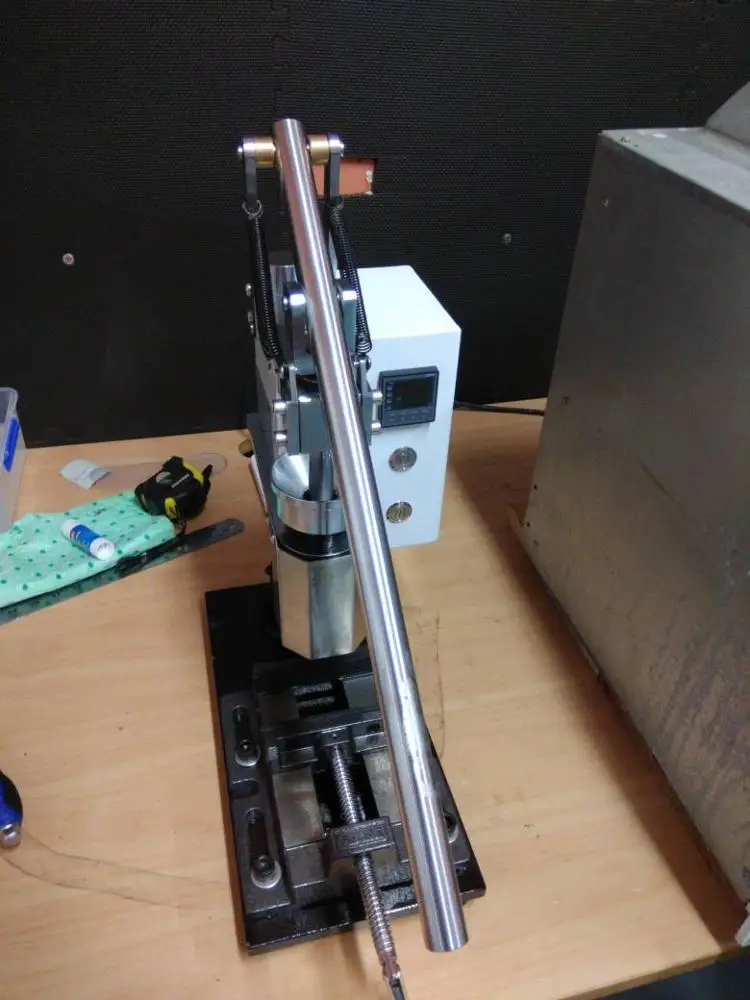 Benchtop Manual Plastic Injection Molding Machine
