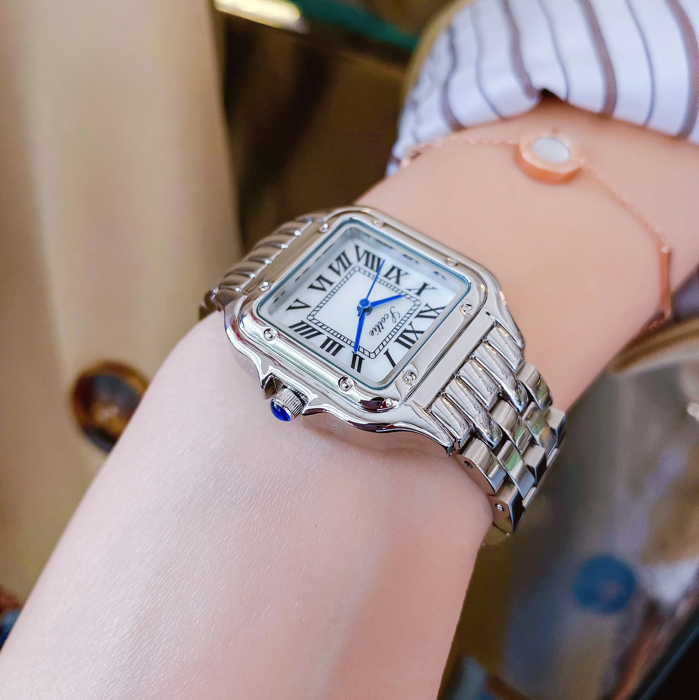 Scottie 9100 Luxury Women's Quartz Watch - Gold