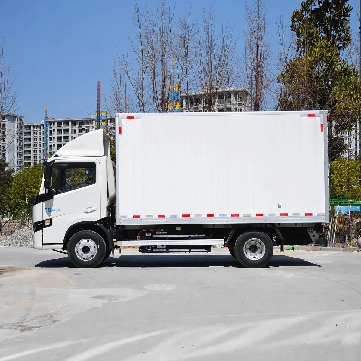 Electric Refrigerated Truck Yuancheng 4.2m Long Range Refrigerator
