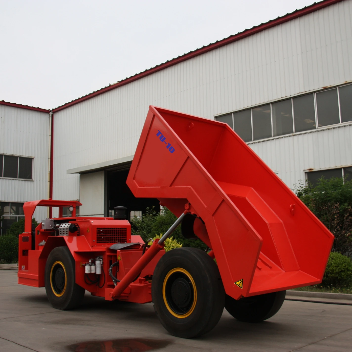 Caminhão basculante de mina subterrânea de grande capacidade de 6 toneladas-30 toneladas Veículo Hidráulico Diesel Roda Caminhão Subterrâneo para Mineração