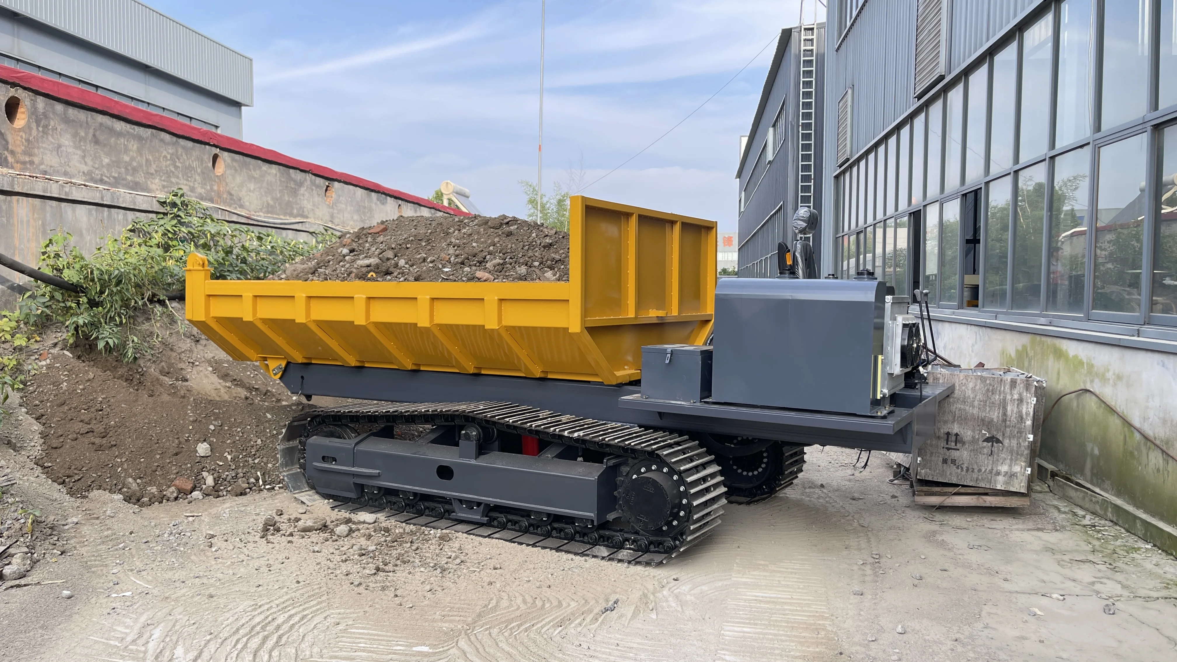 Free Shipping Morooka 6 Tons Capacity Mini Crawler Dumper Tracked Dumper Price MST-1500 Full Rubber Mini Crawler Dumper Price