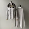 grigio chiaro