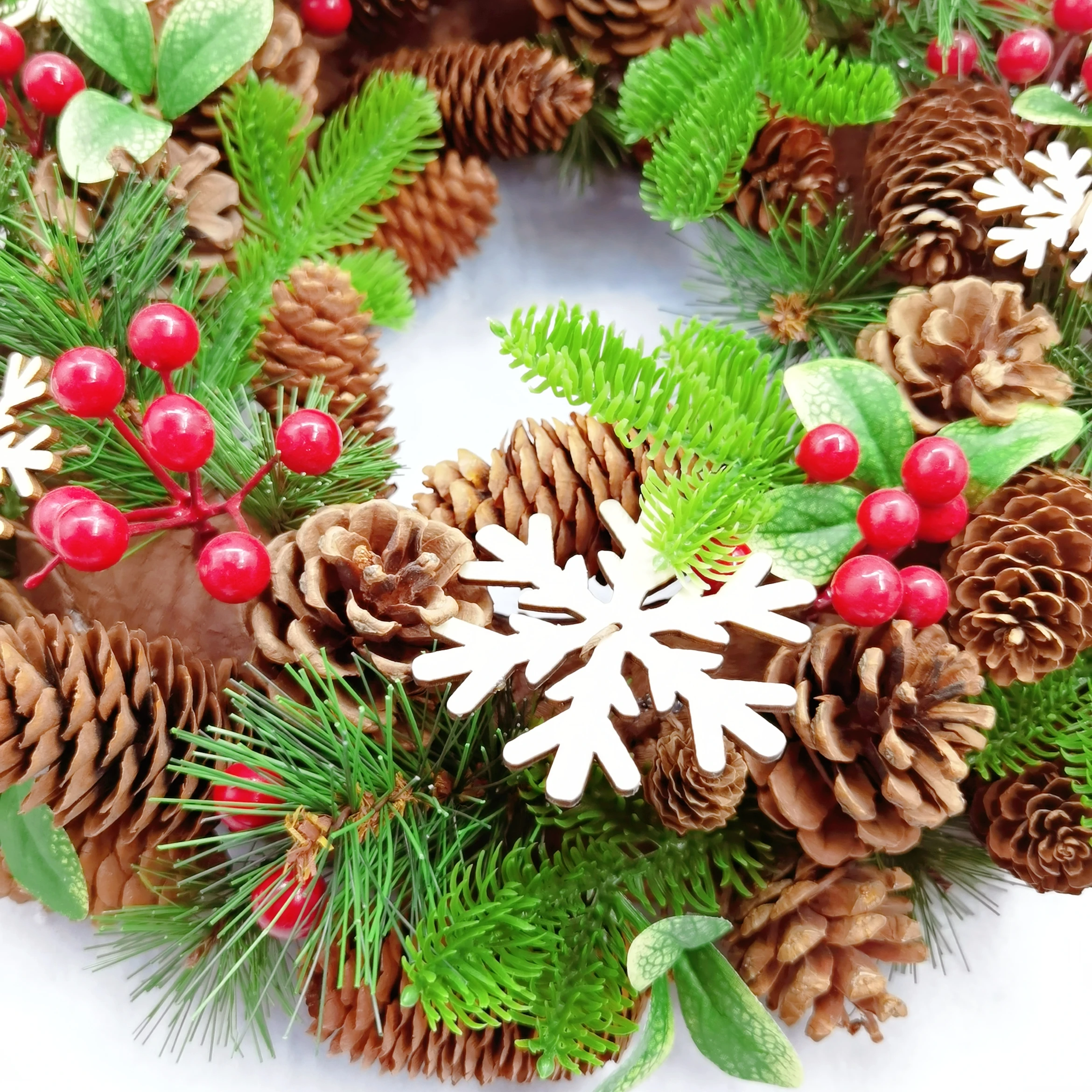 Wholesale Selling 18 Inches Door Hanging Decoration Christmas Wreath  Customized Fashion Christmas Door Decorations Wreath, image size:2340x2340