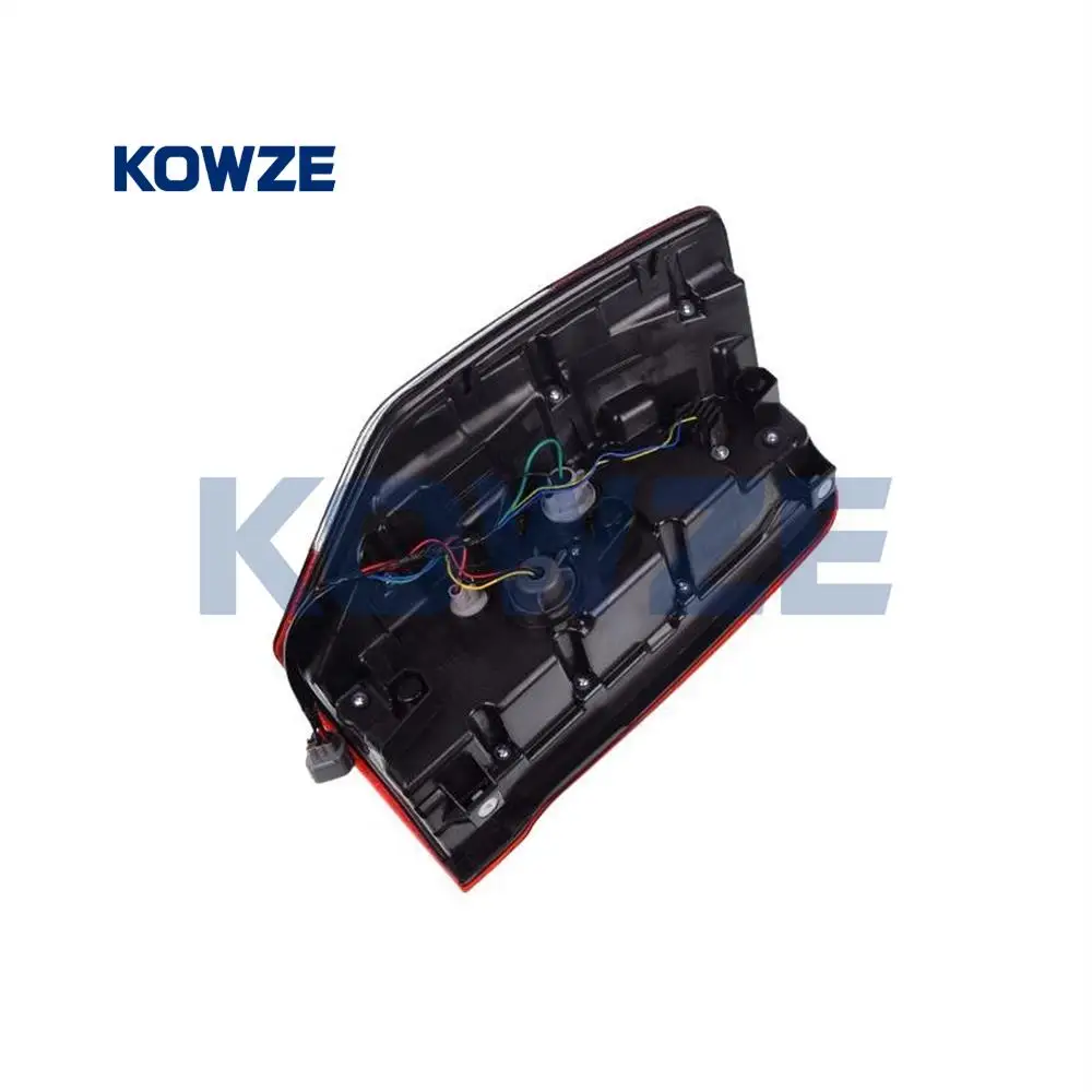 Luz Trasera Combinada Kowze para Mitsubishi L200 Triton 4D56 4G64