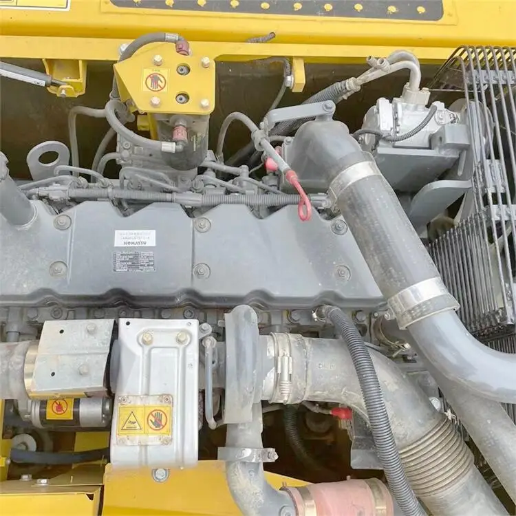 Used Komatsu PC200-8 Excavator with 19.9 Ton Operating Weight and 0.8 m³ Bucket Capacity 2021 Year Model