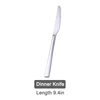 Cuchillo de mesa plateado