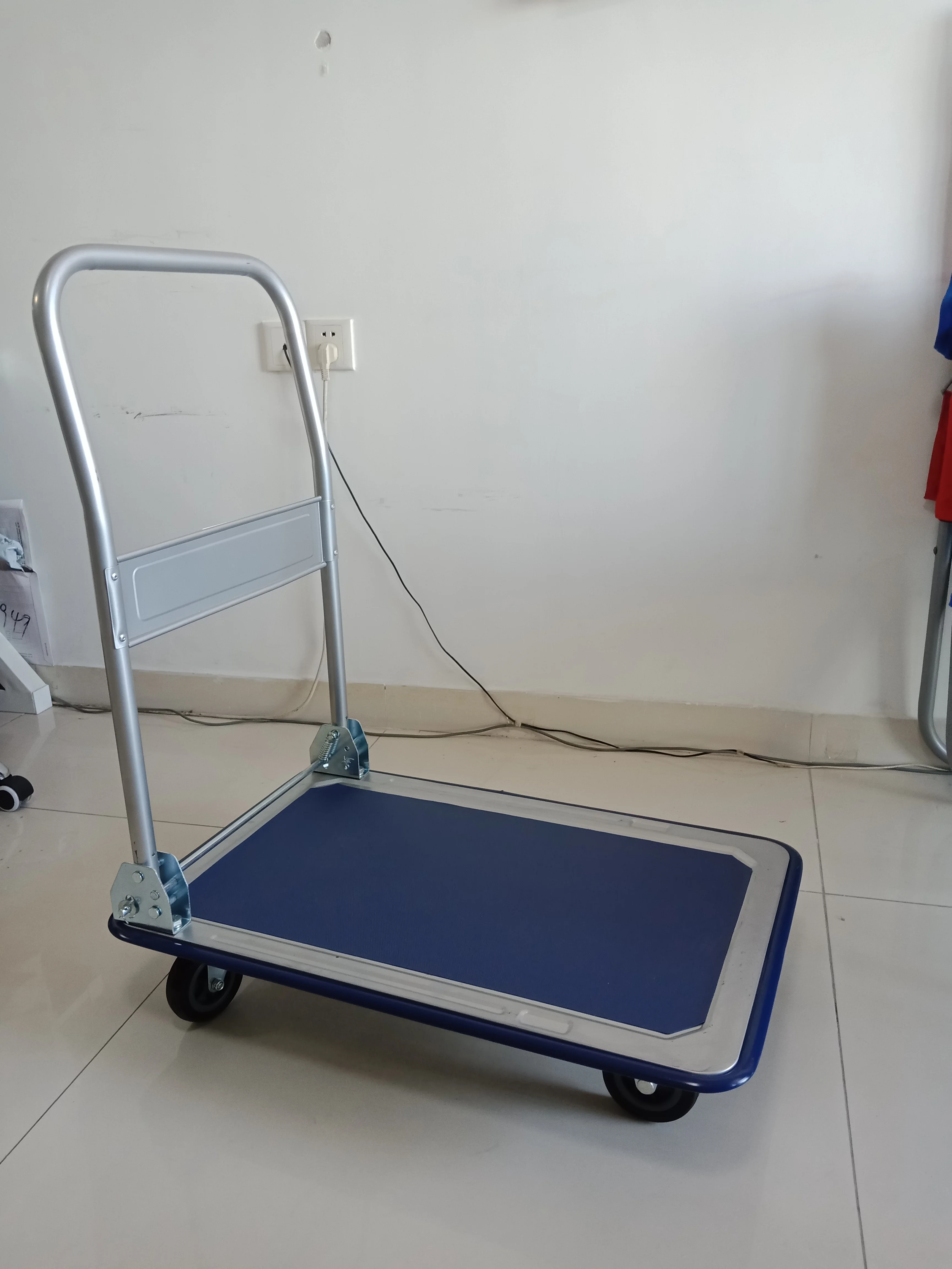 Platform Hand Truck Heavy Duty Metal Folding Hand Truck Steel Platform Trolley Cart with Handle