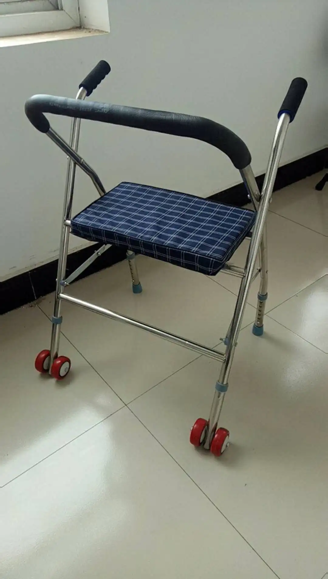 Adjustable Senior 4 Round Removeable Upright Aluminum Japan Old People Shopping Cart Rollator Walker with Seat