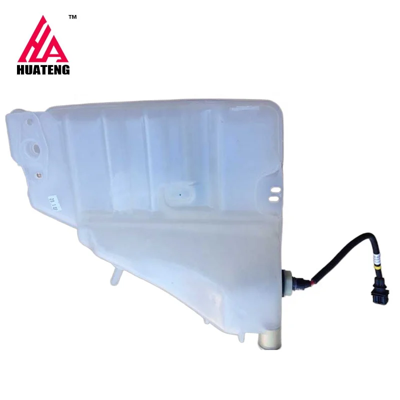 .. A ..¨̮　0424 BF4M1013 Diesel Engine Parts - Water Tank 04293026