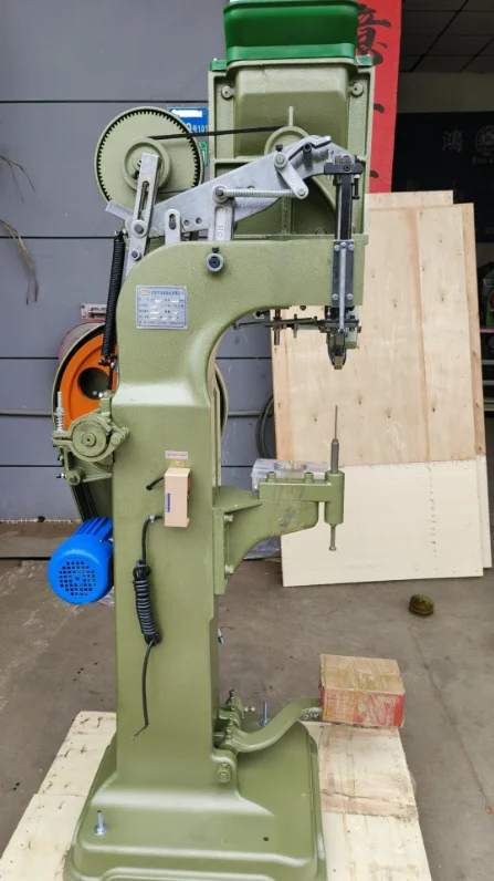 Automatic Feeding Rivet Machine Metal Riveter  Press Riveting Machine