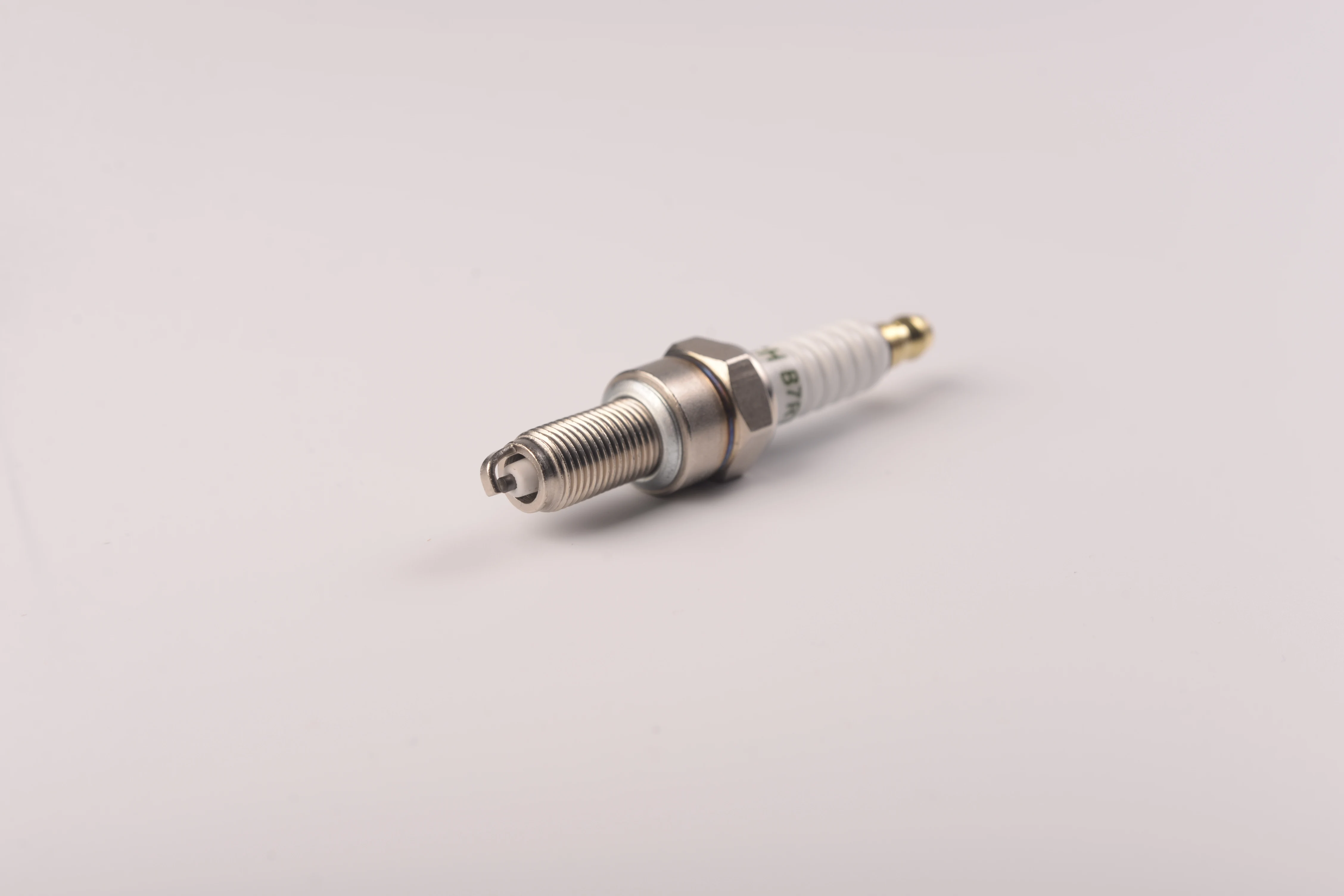 MOTORCYCLE PARTS ENGINE SPARK PLUG B7RTC for YAMAHHA KAWASAKII HONDAA