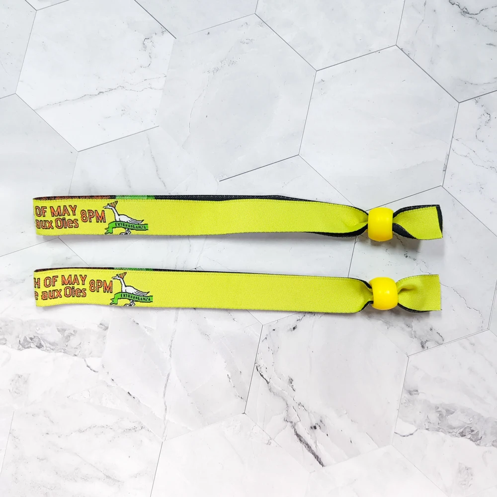 Free Design Plastic Tube Slide Lock Custom Woven Cloth Wristband for Events